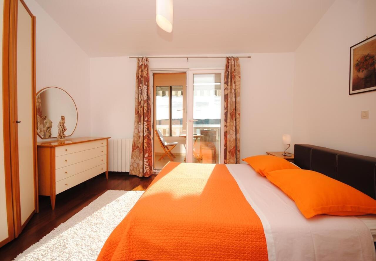 Seaview Luxury Apartment "Lucy" With Terrace & Vintage Summer Kitchen Trogir Exterior foto