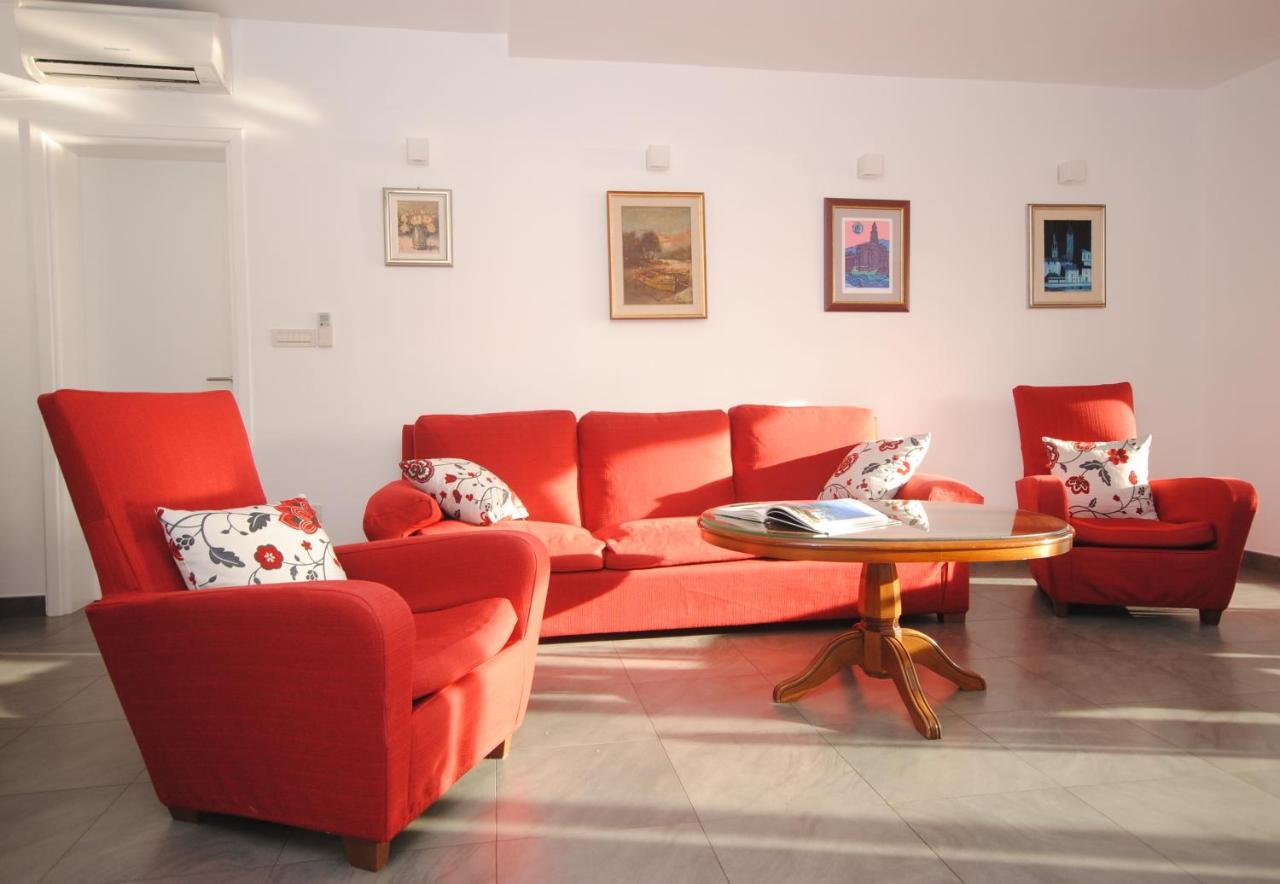 Seaview Luxury Apartment "Lucy" With Terrace & Vintage Summer Kitchen Trogir Exterior foto
