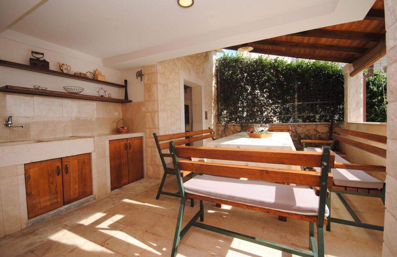 Seaview Luxury Apartment "Lucy" With Terrace & Vintage Summer Kitchen Trogir Exterior foto