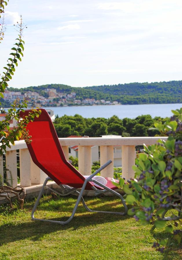 Seaview Luxury Apartment "Lucy" With Terrace & Vintage Summer Kitchen Trogir Exterior foto