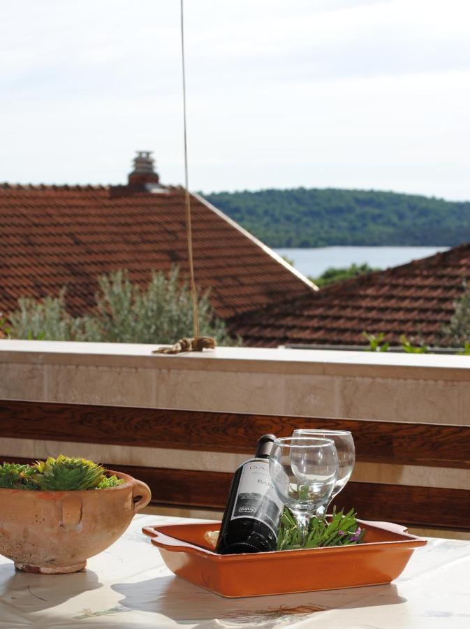 Seaview Luxury Apartment "Lucy" With Terrace & Vintage Summer Kitchen Trogir Exterior foto